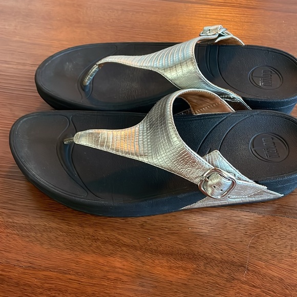 Fitflop Size 10 LuLu with buckle - Picture 4 of 14